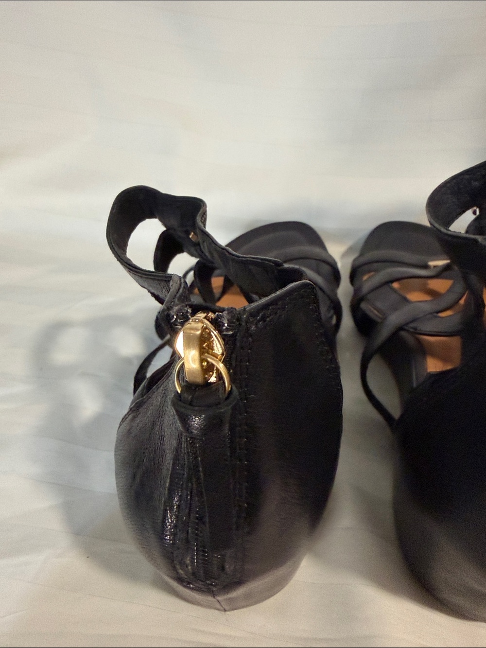 Söfft Black Leather Gladiator Wedge Sandals Gold Hardware - Size 10 - Picture 8 of 12